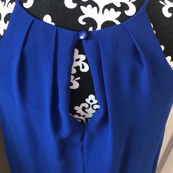 Flowy royal blue shift dress. - Picture 4 of 9